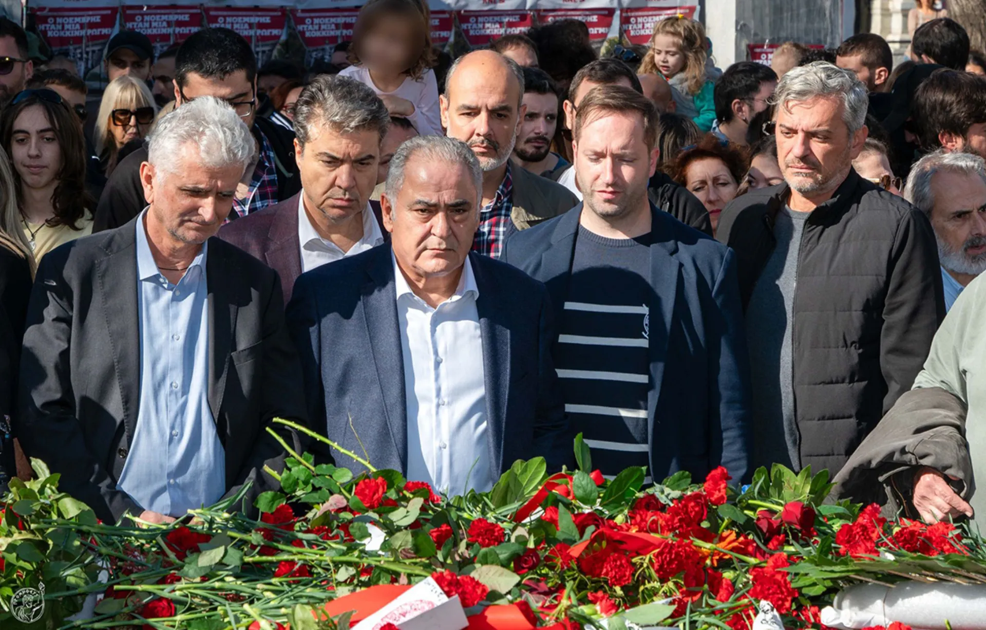 Ε.Ε.Α.: Κατάθεση στεφάνου στο Πολυτεχνείο