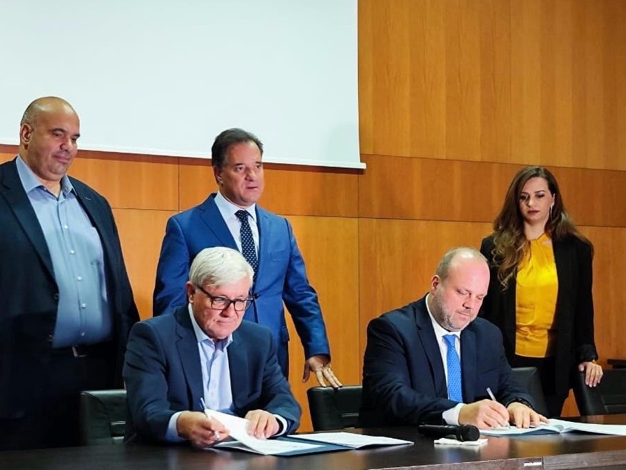 Υπογραφή σύμβασης για την ολοκλήρωση 80 εργατικών κατοικιών στα Γρεβενά