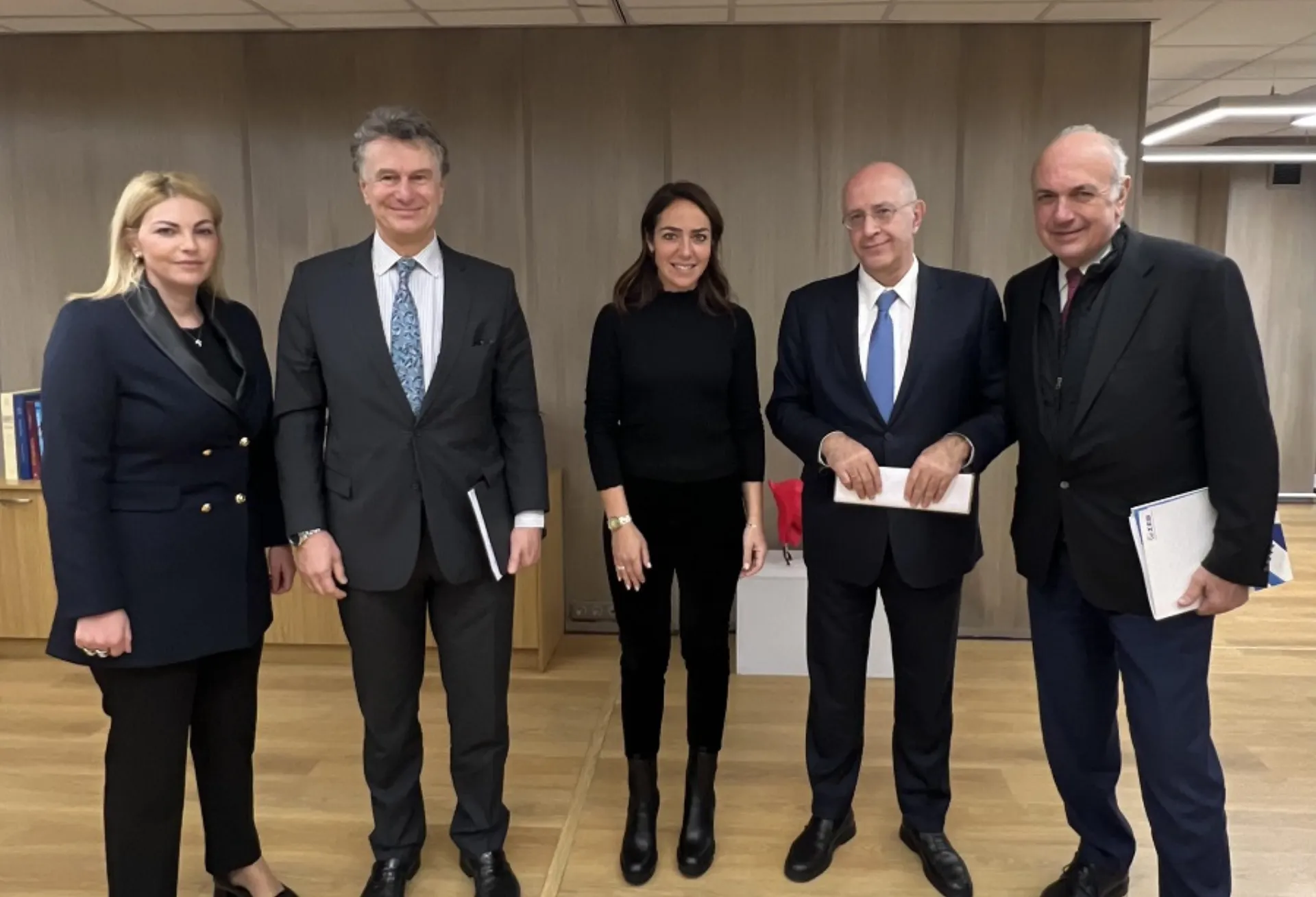 Συνάντηση της Υπουργού Εργασίας με τον ΣΕΒ