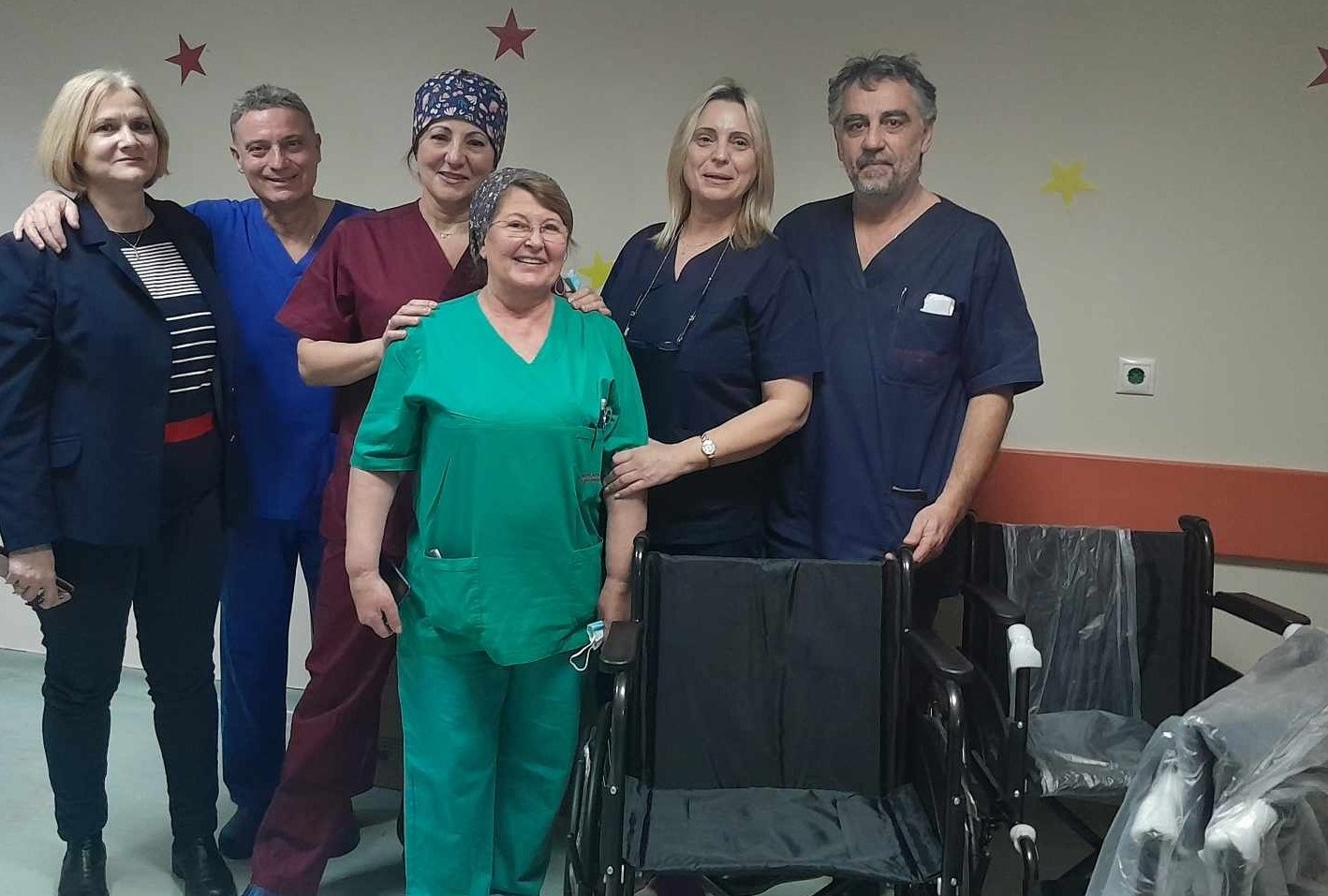 4 αναπηρικά αμαξίδια στο νοσοκομείο Παίδων «Αγία Σοφία» από την Groupama και τον Σύλλογο «Αγάπη για Ζωή»