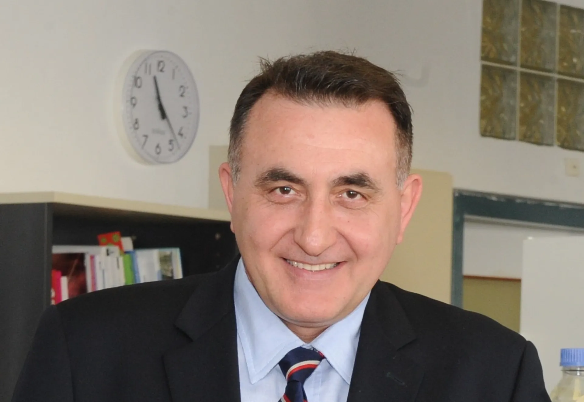 Οι παθολόγοι έχουν ανάγκη από κίνητρα για να μείνουν στις δημόσιες δομές υγείας