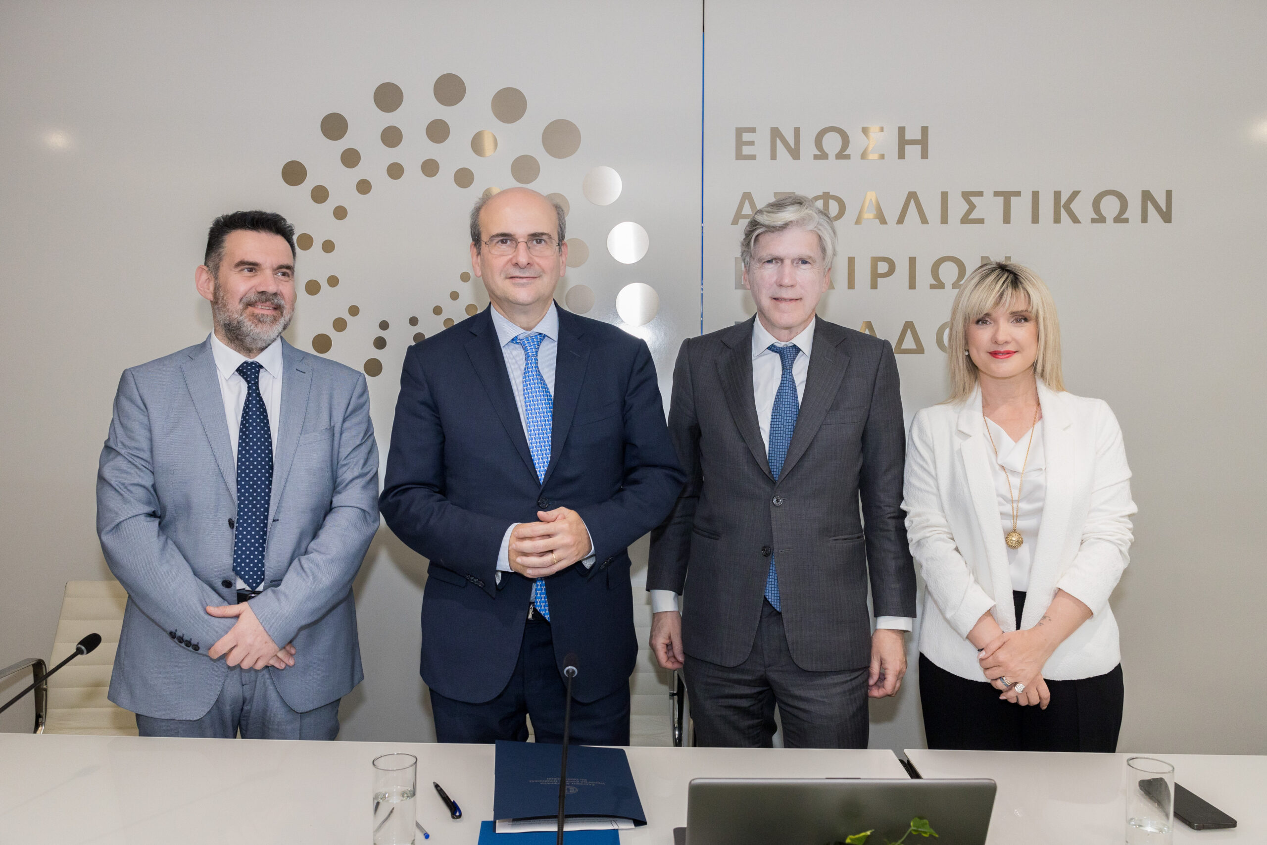 Πρόσβαση σε ασφαλίσεις ζωής για δανειακές συμβάσεις σε επιζώντες από καρκίνο