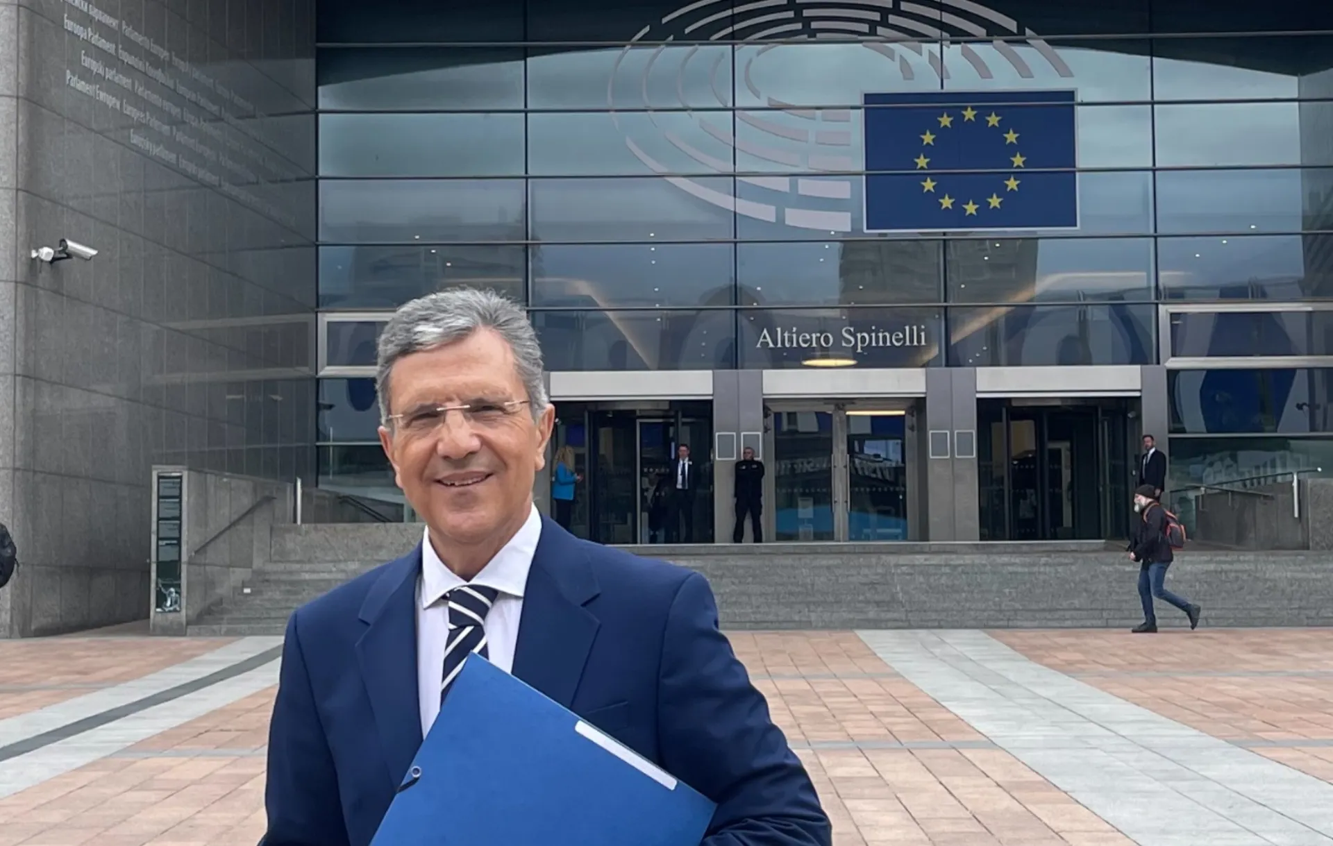 Ποιες ασφαλιστικές και φορολογικές παρεμβάσεις εξετάζονται