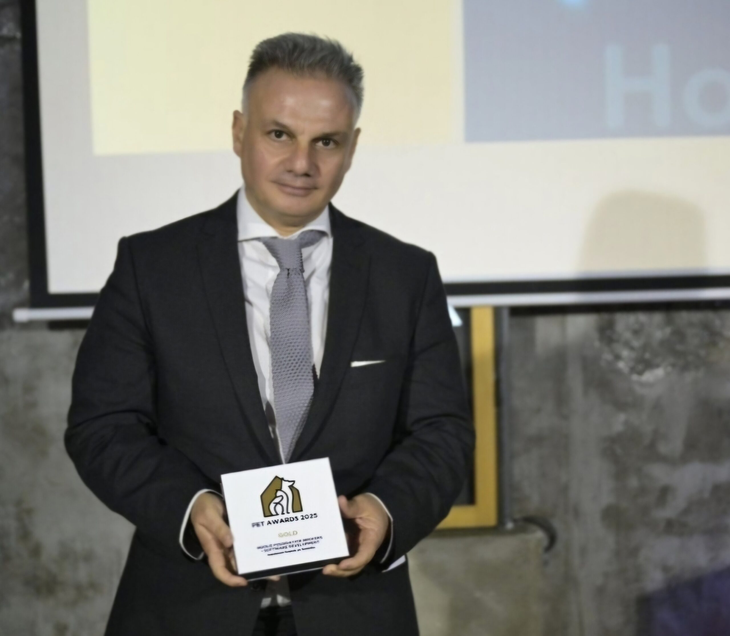 Χρυσή Διάκριση για τη Hoolie Pet Insurance στα Pet Awards 2025