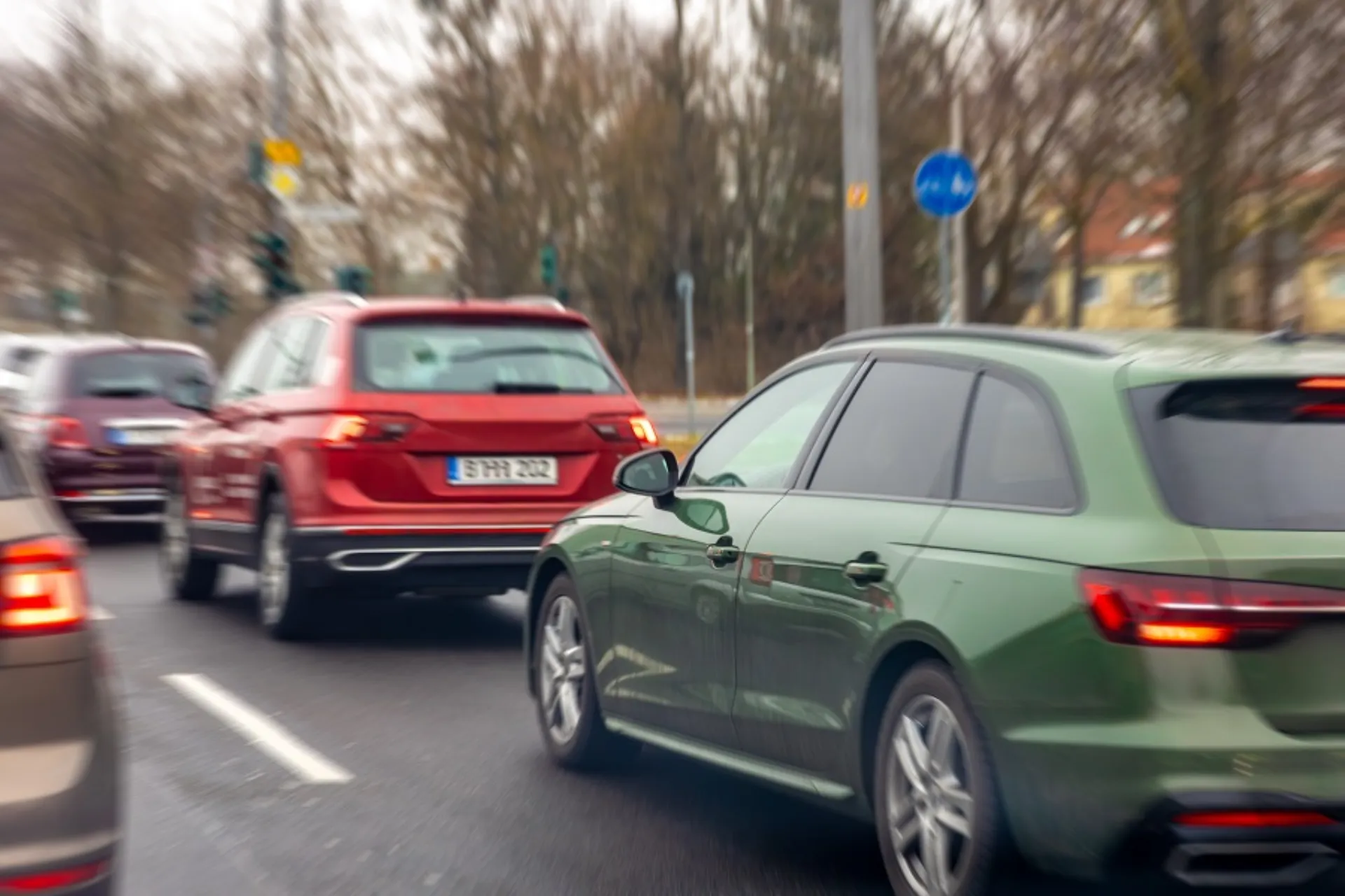 Δύο διαφορετικές… ματιές στα ασφάλιστρα οχημάτων