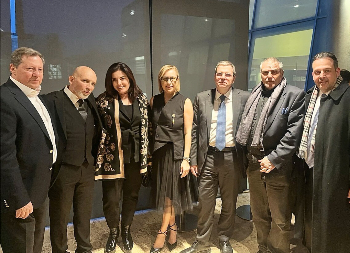 ΠΑΡΟΝ: Μια βραδιά ενότητας, πολιτισμού και αισιοδοξίας για τη νέα χρονιά