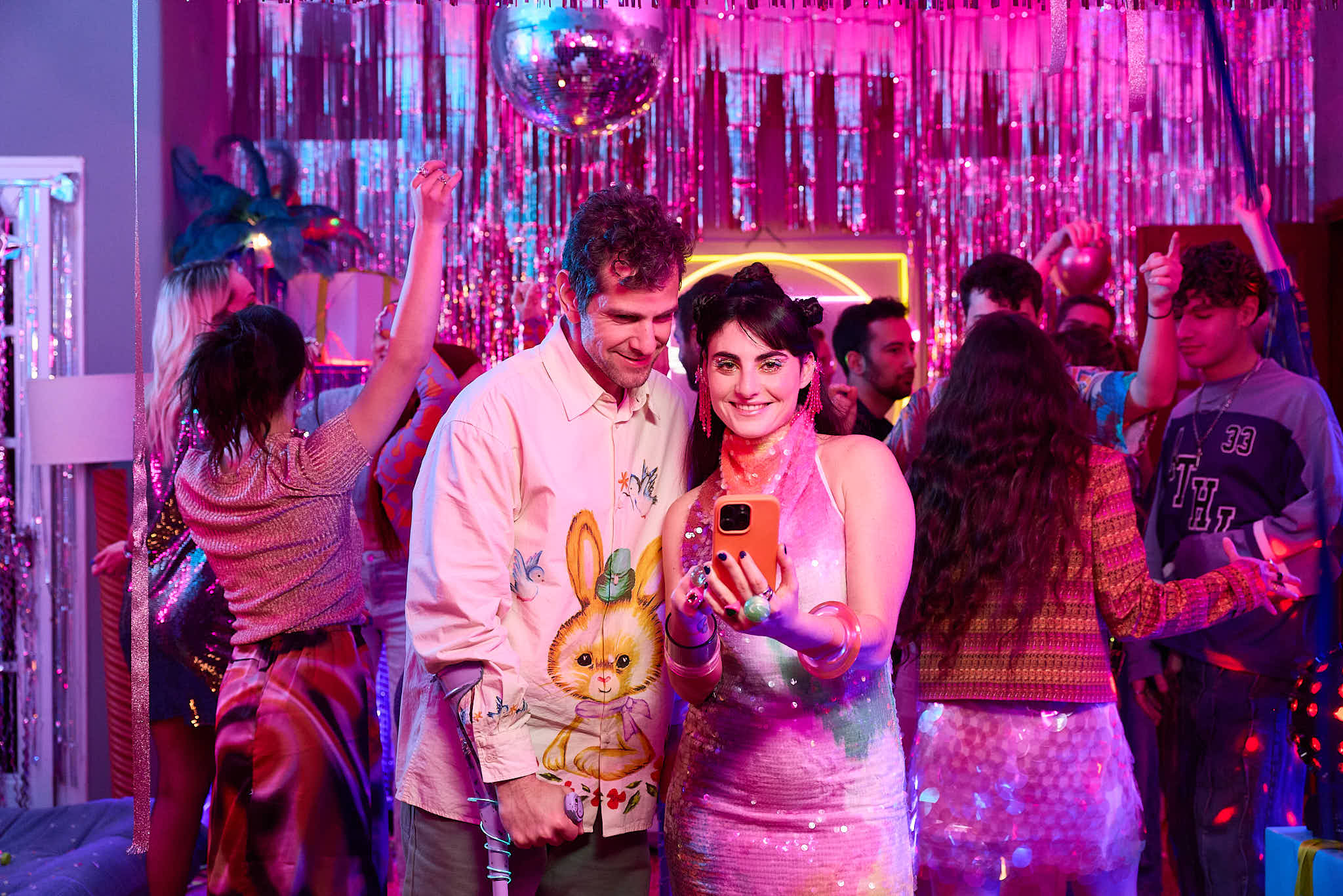 Ζήσε τη στιγμή. Τα υπόλοιπα τα αναλαμβάνει η Anytime (video)