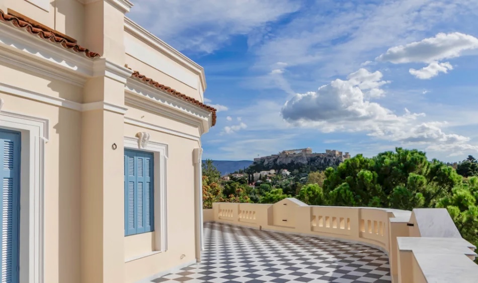 Τα κελύφη των τζιτζικιών, το νέο σπίτι του βιβλίου και το “Έτος Φιλαναγνωσίας”